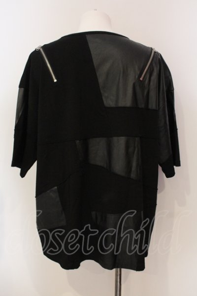 画像2: CIVARIZE / PUレザー切り替えパッチワークショルダーZIP Tシャツ F ブラック O-25-05-25-014-CI-ts-YM-OS