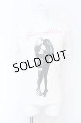 CHARM CULT / GLAM ADDICTION　TWINS Tシャツ 1 ホワイト O-25-05-31-018-CH-ts-YM-ZT334