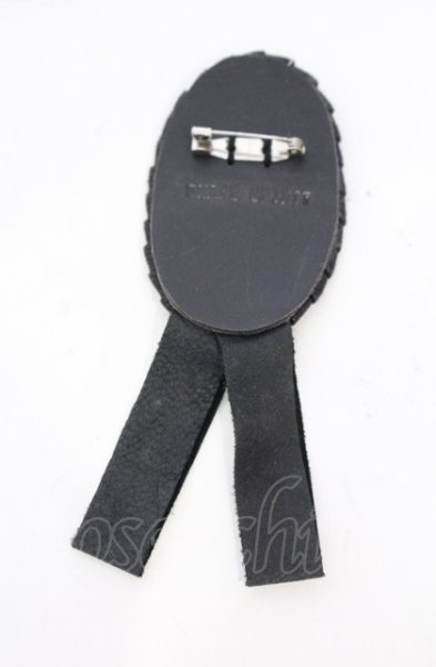 画像2: SHARE SPIRIT / ブローチ  ブラック O-25-05-31-098-SH-0-YM-OS (2)