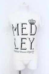 en / HAPPY COME HOME Tシャツ  ホワイト O-25-05-31-026-EN-ts-YM-OS