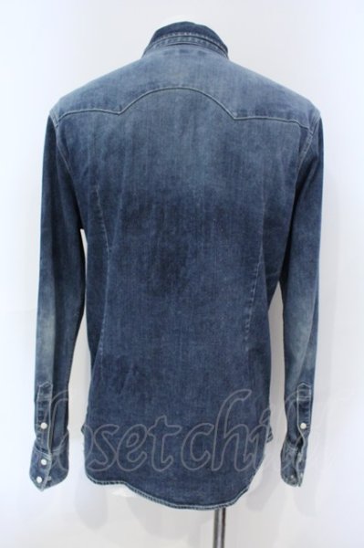 画像2: Black by VANQUISH / ブリーチウォッシュストレッチデニムシャツ L インディゴ O-25-06-03-005-Bl-sh-YM-ZT333 (2)