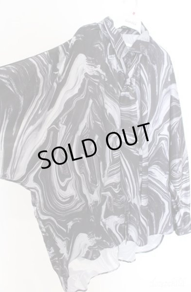 画像2: NO ID. BLACK / ネクタイ付ネックギャザーBIG ONE ブラックｘグレー O-25-09-08-045-NO-sh-YM-ZT385 (2)