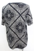 画像3: NO ID. / バンダナ総柄BIG Tシャツ 1 ブラック O-25-09-16-046-NO-ts-YM-OS (3)