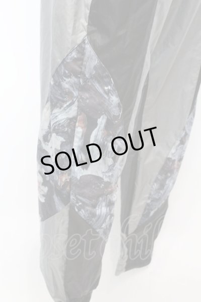 画像2: NO ID. BLACK / マルチカラーチェンジングトラックパンツ 1 ブラックxチャコール O-25-09-16-055-NO-pa-YM-OS (2)