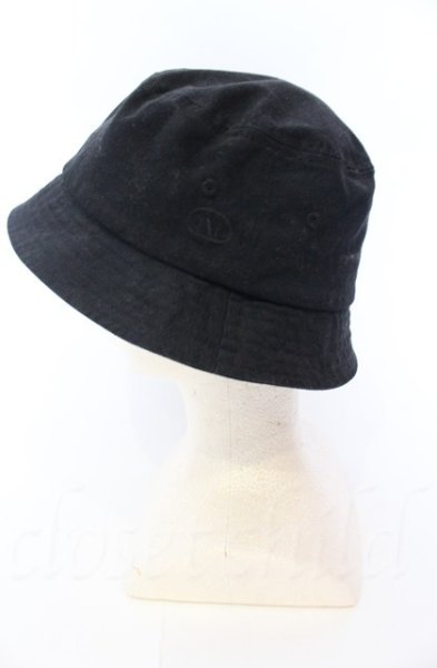 画像2: NO ID. / 刺繍バケットハット ONE ブラック O-25-10-22-051-NO-za-YM-ZT140 (2)
