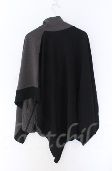 画像4: NO ID. BLACK / 3WAYリブZIPポンチョ ONE ブラックxチャコール O-25-10-28-002-NO-to-YM-OS (4)