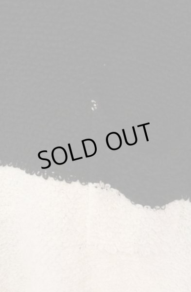 画像2: NO ID. BLACK / Cニットループバイカラープルオーバー 1 ホワイトｘブラックｘレッド O-25-12-27-004-NO-to-YM-ZT058 (2)