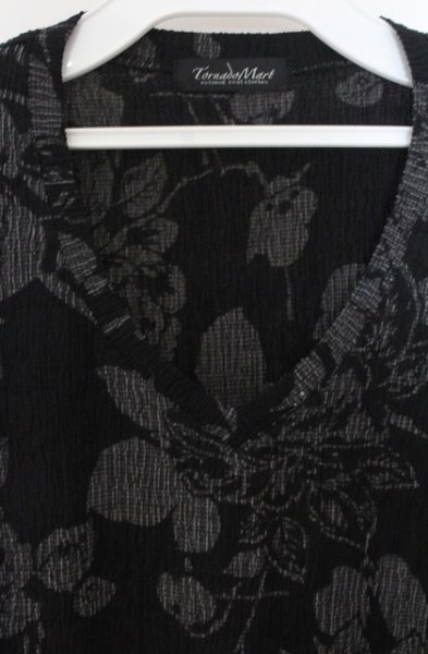 画像2: TORNADO MART / 楊柳花柄抜染プリント長袖カットソー M ブラック O-26-01-03-036-TO-to-YM-ZT0104U (2)