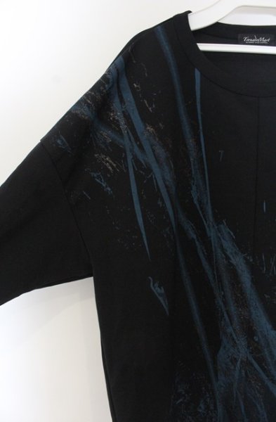 画像2: TORNADO MART / アブストラクトフォイルプリントワイドプルオーバー F ブラック O-26-01-03-037-TO-to-YM-ZT0104U (2)