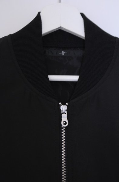 画像2: NO ID. / BIG MA-1ブルゾンジャケット ONE ブラック O-26-02-06-003-NO-ja-YM-OS (2)