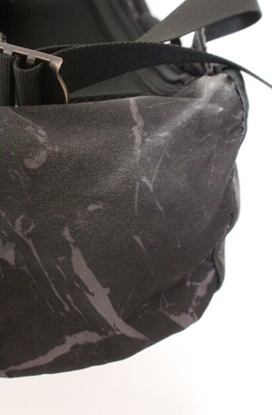 画像4: Moonage Devilment / DECADEコラボ　レザーコンビバックパック　リュック  ブラックｘマーブル O-26-02-15-033-Mo-ba-YM-OS (4)