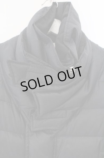 画像2: s'exprimer / ブライトタフタカヴァードネックダウンジャケット 42（XS） ブラック O-26-02-15-001-s'-ja-YM-OS (2)