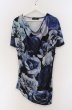 画像1: CIVARIZE / Iris ドレープ花柄Tシャツ 46 ブラックｘブルー O-26-02-22-056-CI-ts-YM-OS (1)