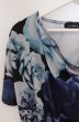 画像2: CIVARIZE / Iris ドレープ花柄Tシャツ 46 ブラックｘブルー O-26-02-22-056-CI-ts-YM-OS (2)