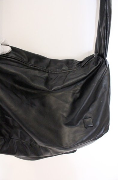 画像3: ZARA / PUボリュームメッセンジャーバッグ  ブラック O-26-04-07-027-ZA-ba-YM-OS (3)