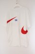 画像2: NIKE / Tシャツ DD3350-100 2XL ホワイトｘレッド O-26-04-11-015-NI-ts-YM-OS (2)