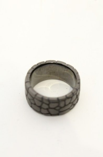 画像3: IVXLCDM / ×wjk croco pattern middle ring リング 17号 ブラック O-26-06-25-037-IV-ac-YM-OS (3)