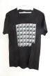 画像1: 5351pour les Hommes / スタッズプリントTシャツ 2 ブラック O-26-08-13-007-53-ts-YM-OS (1)