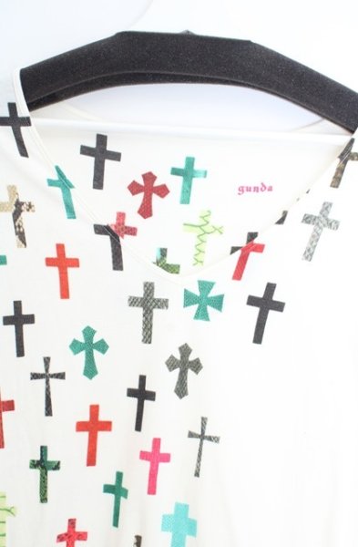 画像2: gunda / CROSS Tシャツ  アイボリー O-26-08-13-013-gu-ts-YM-OS (2)