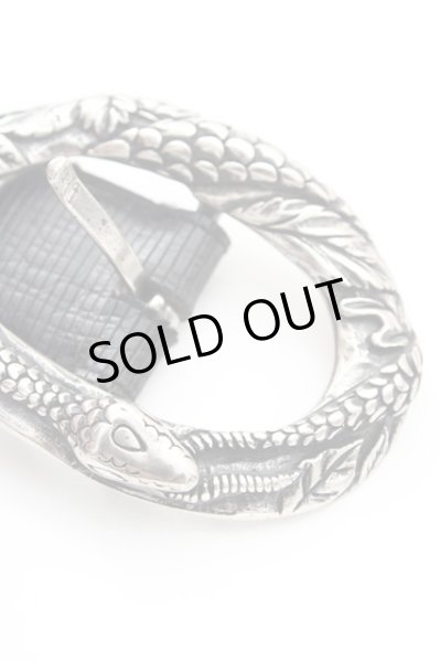 画像4: TORNADO MART / オーバルスネークエンボスベルト  ブラックｘシルバー T-23-12-31-015-TO-za-YM-ZT471 (4)