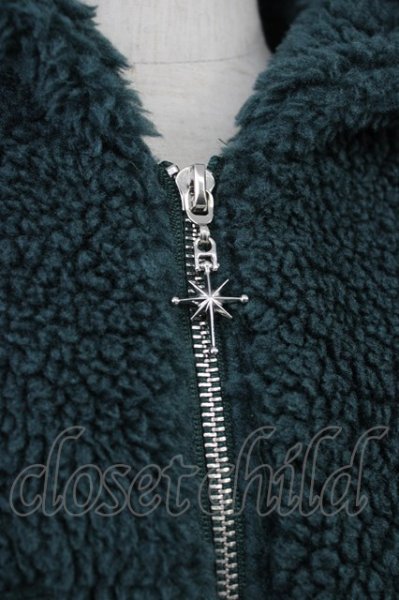 画像3: NieR Clothing / アウター.ロゴ刺繍もこもこ F グリーン T-24-02-14-003-Ni-ou-OW-ZT351 (3)