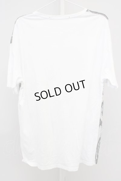 画像2: NO ID. BLACK / CROSSプリントTシャツ ONE ホワイト T-24-04-23-017-NO-ts-YM-ZT199