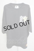 GALLIS ADDICTION / 【タグ付き】GA×MTV MILLION-DOLLER　Tシャツ 4 ブラック T-24-08-02-013-GA-ts-YM-ZT315