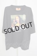 GALLIS ADDICTION / 【タグ付き】パロディフォトTシャツ L ブラック T-24-08-02-014-GA-ts-YM-ZT
