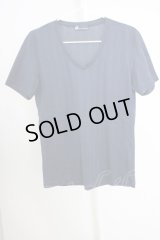 Zero by TORNADO MART / グリッターピンストライプVネックTシャツ  ネイビー T-24-08-08-017-Ze-ts-YM-ZT015