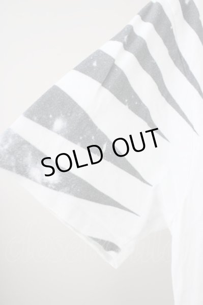 画像4: NO ID. BLACK / グラフィックTEE Tシャツ 1 ホワイト T-24-09-13-008-NO-sh-YM-ZT190 (4)