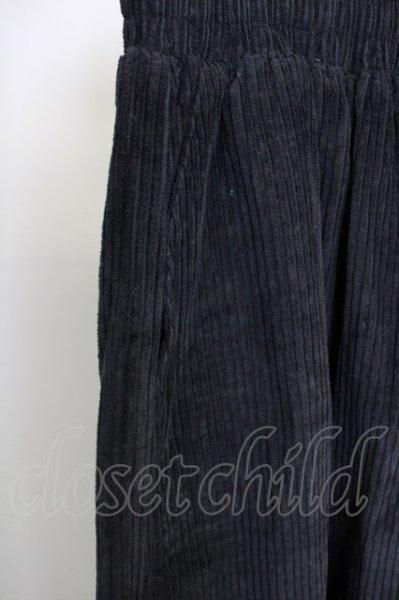 画像3: unrelaxing / コーデュロイワイドパンツ  ブラック T-24-10-29-019-un-pa-YM-ZT087 (3)
