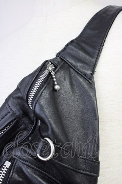 画像3: BUFFALO BOBS / DENNIS(デニス)シープレザーボディバッグ  ブラック T-25-06-28-027-BU-ba-YM-ZT344 (3)