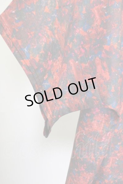 画像4: NO ID. BLACK / フラワーパターン切替ルーズTシャツ ONE ブラックｘレッド T-25-07-17-010-NO-ts-YM-ZT239 (4)