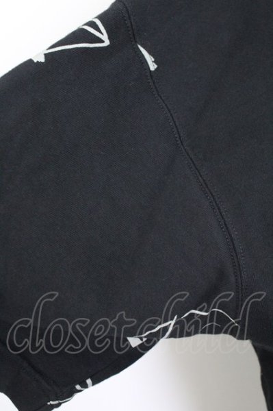 画像4: A.F ARTEFACT / PYRA PATTERN PRINT SWEAT HOODIE 半袖パーカー 2 ブラック T-25-08-06-026-A.-to-YM-ZT111 (4)