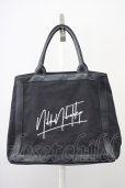 画像1: NIL DUE / NIL UN TOKYO / LEATHER MASKING CANVAS TOTE バッグ（L）  ブラック T-25-08-29-019-NI-ba-YM-ZT (1)