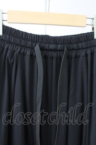画像3: CIVARIZE / Umbra モモンガドレープワイドパンツ F ブラック T-25-09-25-040-CI-pa-YM-ZT048 (3)