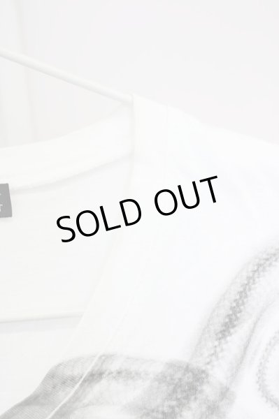 画像4: FUGA / SKELTONスカルVネックTシャツ 44 ホワイト T-25-10-07-013-FU-ts-YM-ZT074 (4)