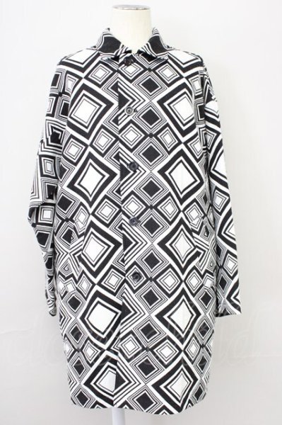 画像1: NO ID. BLACK / ゴブランJQ×CNツイルリバーシブルステンカラーコート ONE ホワイト T-25-10-30-025-NO-ou-YM-ZT (1)