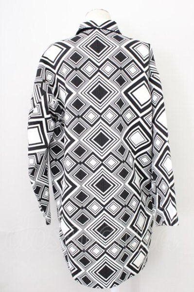 画像2: NO ID. BLACK / ゴブランJQ×CNツイルリバーシブルステンカラーコート ONE ホワイト T-25-10-30-025-NO-ou-YM-ZT (2)