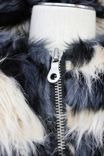 画像3: NO ID. BLACK / MIXフェイクファーフーデッドBLZジャケット ONE アイボリーxブラック T-25-10-30-026-NO-ou-YM-ZT (3)