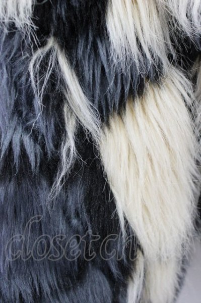 画像4: NO ID. BLACK / MIXフェイクファーフーデッドBLZジャケット ONE アイボリーxブラック T-25-10-30-026-NO-ou-YM-ZT (4)