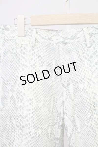 画像3: 5351pour les Hommes / パイソン総柄ナイロンフレアパンツ 2 ホワイト T-25-11-04-005-53-pa-YM-ZT (3)