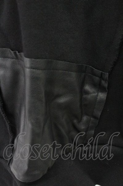 画像7: CIVARIZE / ショルダージップPUレザーパッチワークプルオーバー F ブラック T-25-11-18-007-CI-to-YM-ZT (7)