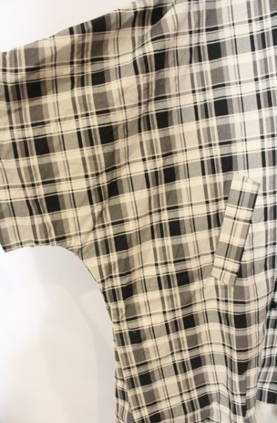 画像2: NO ID. / コットンツイルフーデッドポンチョコート ONE アイボリー チェック T-25-11-22-005-NO-ou-YM-ZT (2)