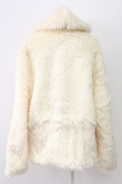 画像2: CavariA / フーデッドファーブルゾン 46 ホワイト T-25-12-12-017-Ca-ou-YM-ZT (2)