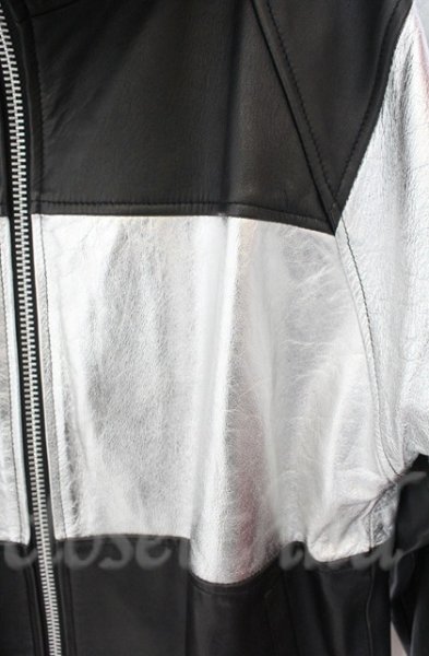 画像2: NO ID. BLACK / シープレザーセミアニリンフーデッドブルゾン　ジャケット ONE ブラックｘシルバー T-25-12-13-010-NO-ou-YM-ZT1213P (2)