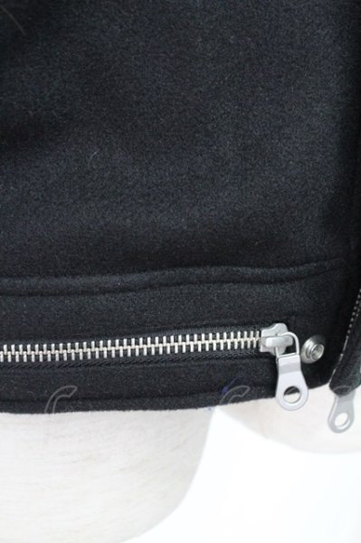 画像9: NO ID. BLACK / ハイネックエコファーライダースジャケット 2 ブラック T-25-12-19-023-NO-ou-YM-ZT (9)