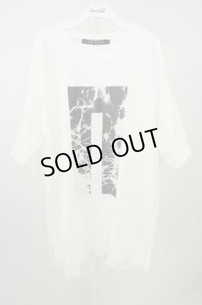 画像1: NO ID. BLACK / グラフィックロゴプリントBIG Tシャツ ONE ホワイト T-26-05-22-006-NO-ts-YM-ZT (1)