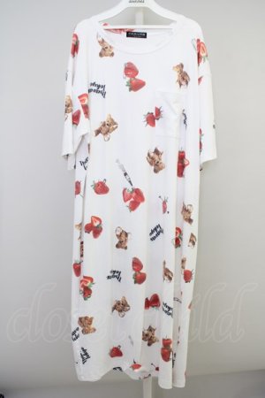 画像: 【SALE】TRAVAS TOKYO Tシャツ.Strawberry bear relax dress/ルームウェアワンピース /ホワイト/F T-22-07-13-004-TR-sh-KN-ZT287