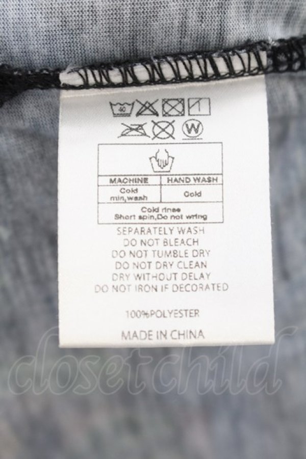 画像3: 【WINTERセール】NO ID. BLACK / グラフィックフラワープリントロングTシャツ  ブラック O-24-09-26-032-NO-ts-YM-ZT049 (3)